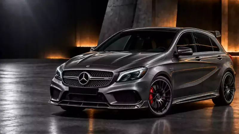 Mercedes-AMG A-Klasse mit Carbonfaser-Teilen