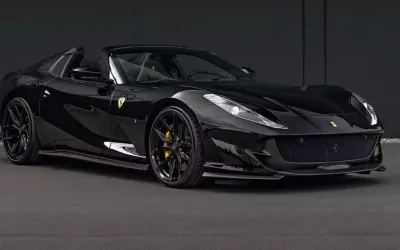 Supercar eines europäischen Kunden mit individuellen Carbonfaser-Teilen