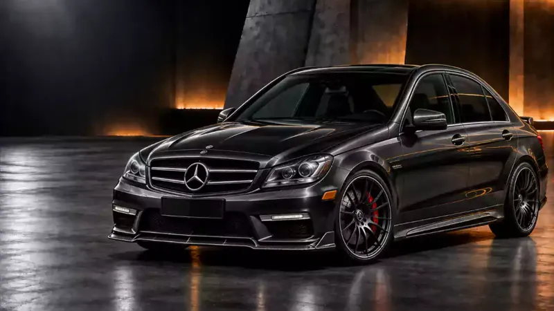 Mercedes-AMG C-Klasse mit Carbonfaser-Teilen